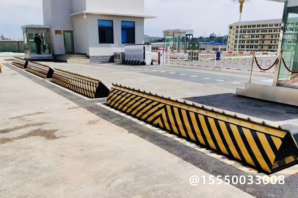 商場屋頂光伏路障機(jī)
