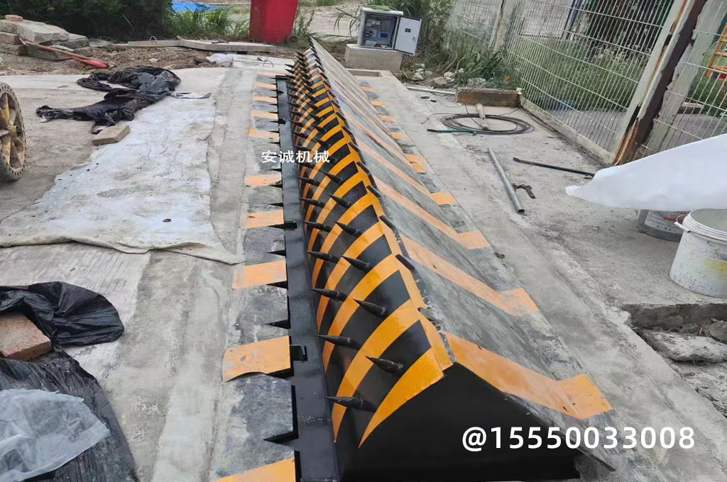 工廠?；穫}庫路障機(jī)